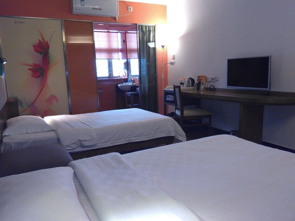 Yile Road Garden Inn Guangzhou Bagian luar foto